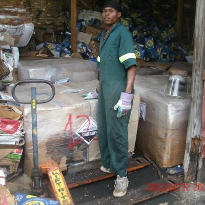 Shrink wrapping lead acid batteries for recycling